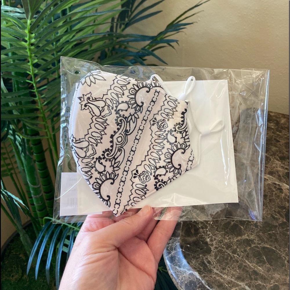 Tory Burch Face Mask